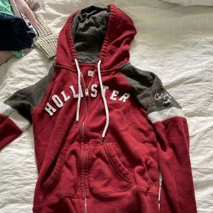 Hollister sweat shirt